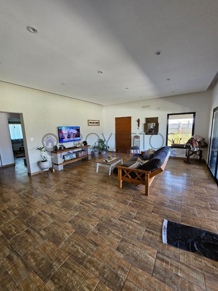 Casa de 3 ambientes con pileta - Gral Hornos, Gral. Las Heras