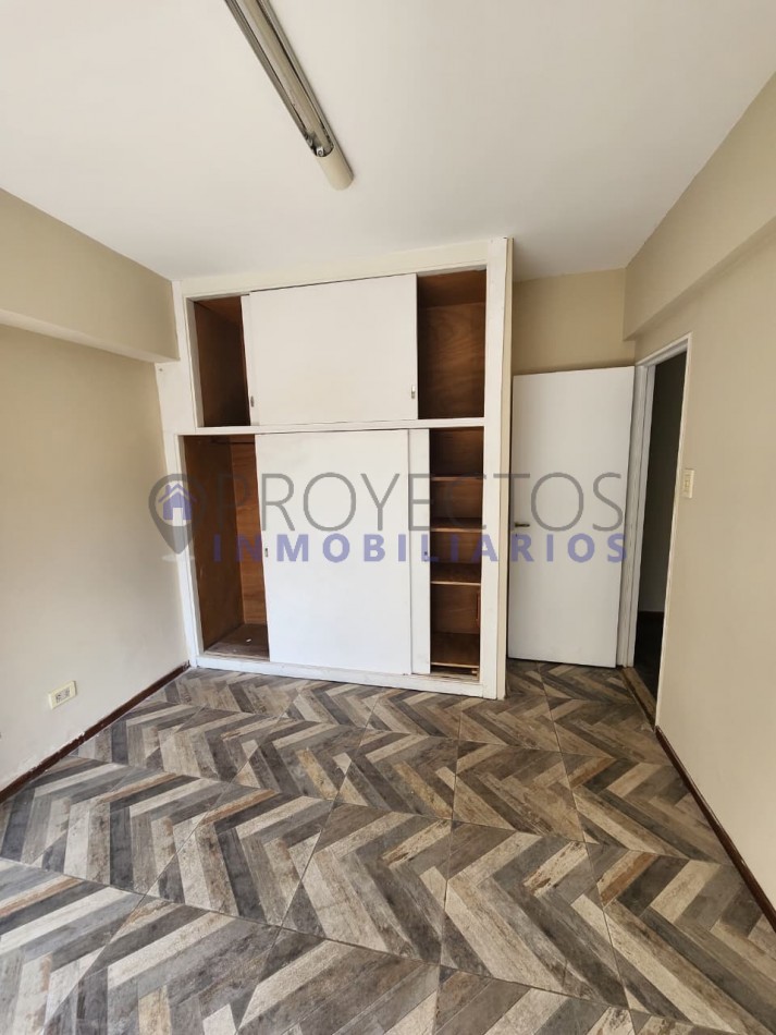 5 ambientes en alquiler al frente sobre Av. Rivadavia 13.900 - Ramos Mejia