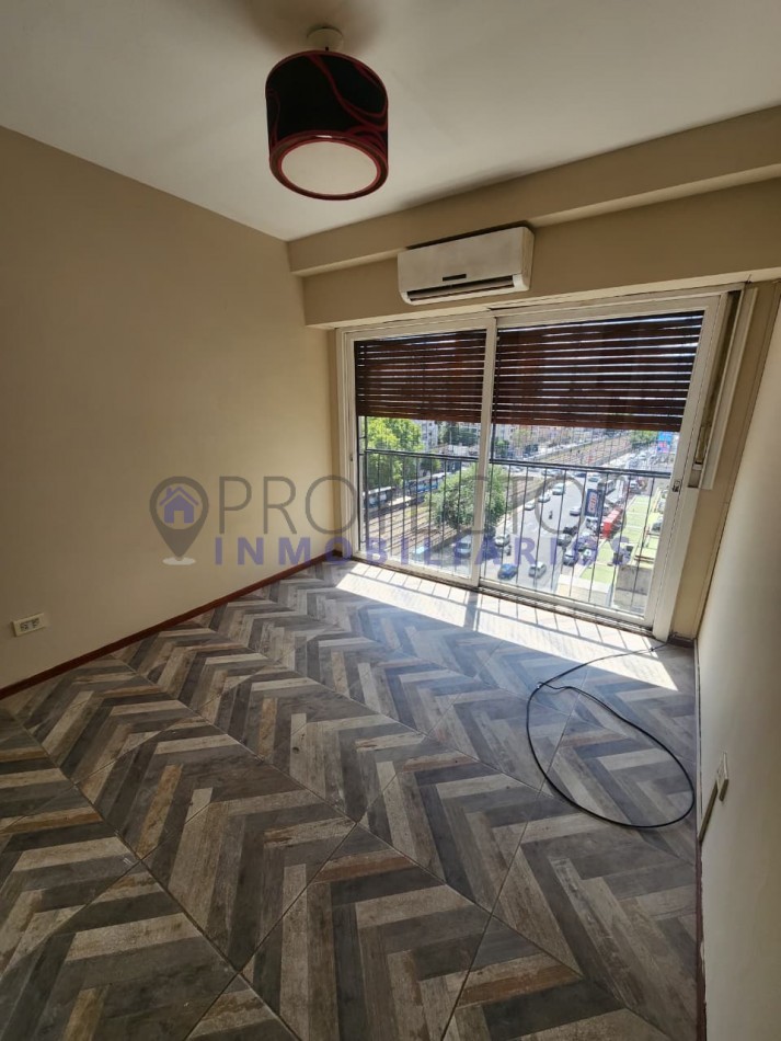 5 ambientes en alquiler al frente sobre Av. Rivadavia 13.900 - Ramos Mejia