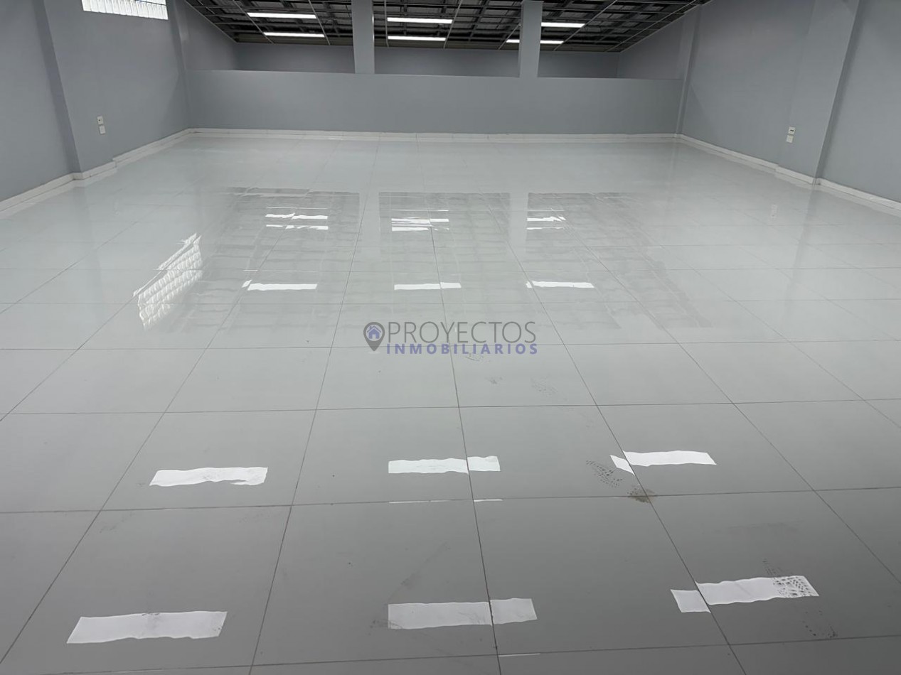 Edificio corporativo premium en pleno centro de Ramos Mejia, ideal para inversion institucional.